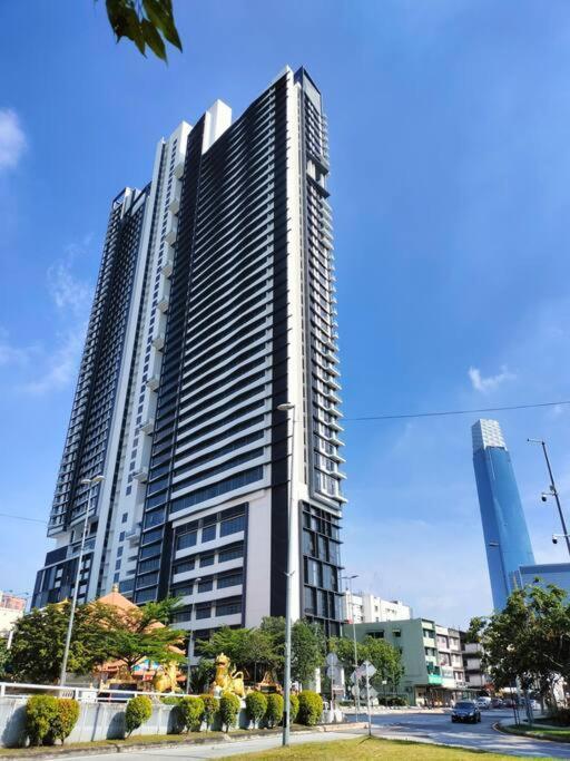 City-view Retreat With Spectacular View Trx Pangsapuri