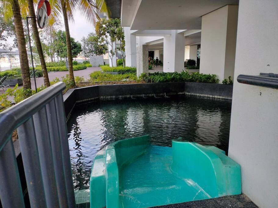City-view Retreat With Spectacular View Trx Pangsapuri