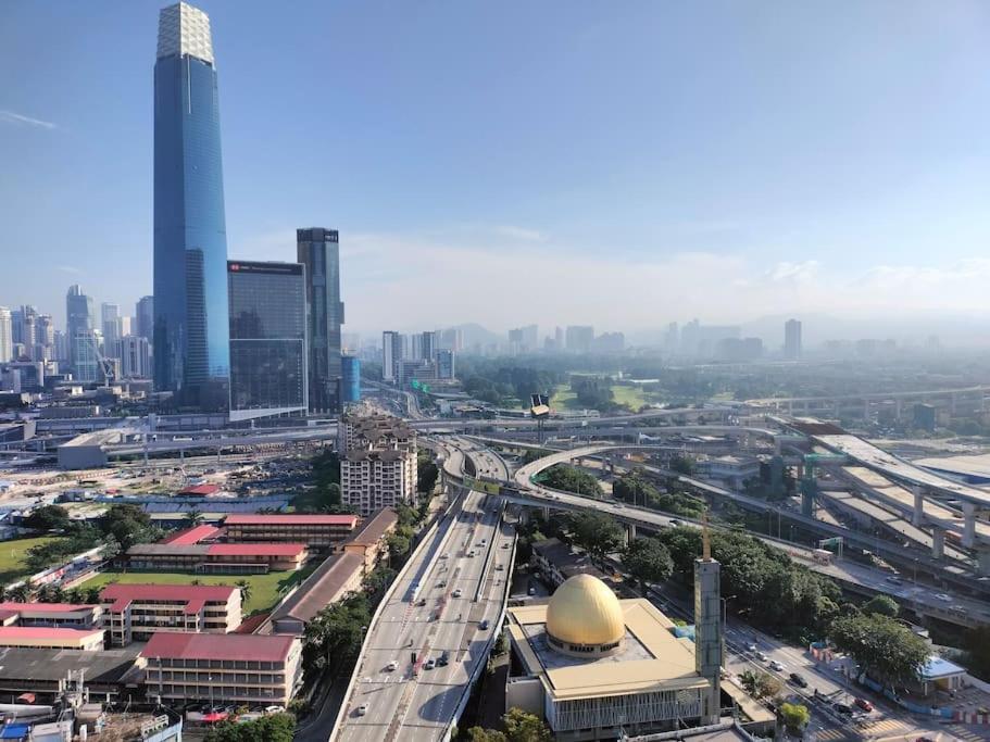 City-view Retreat With Spectacular View Trx Pangsapuri Kuala Lumpur