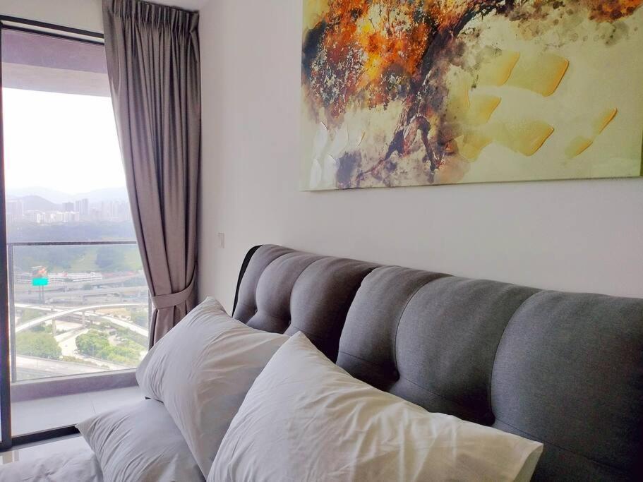 City-view Retreat With Spectacular View Trx Pangsapuri