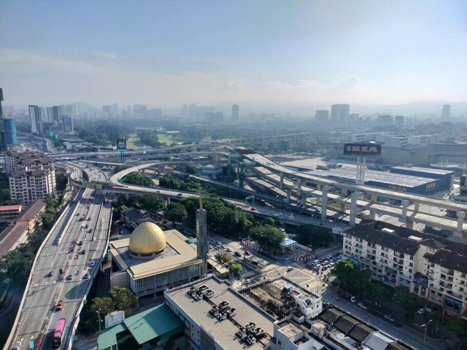 Pangsapuri City-view Retreat With Spectacular View Trx *